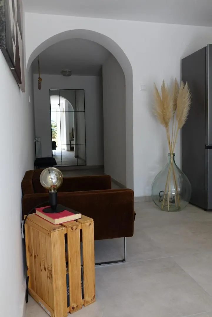 Apartment Luce ポレッチ